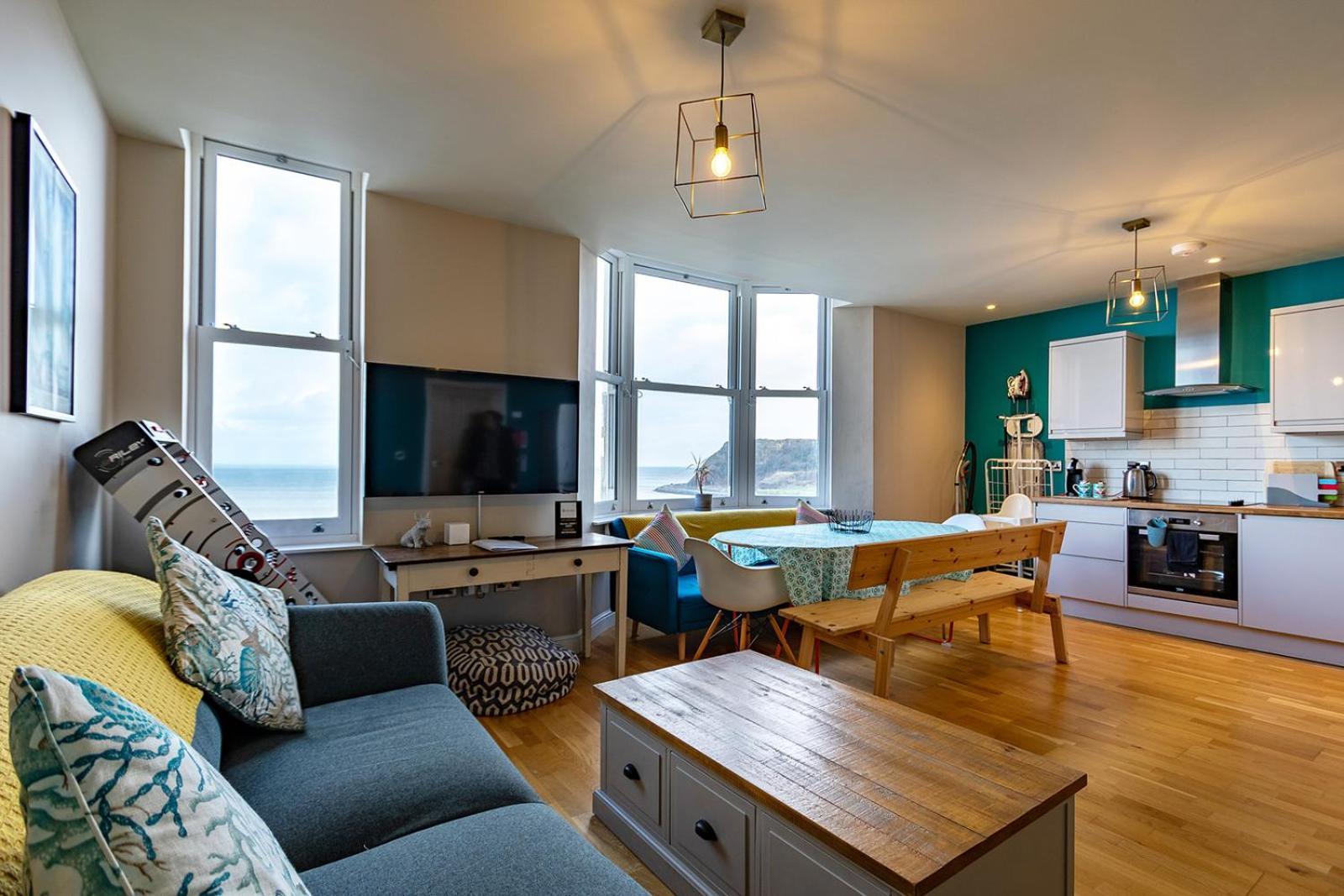 Seaview North Bay Holiday Home Apartment Scarborough Exterior photo